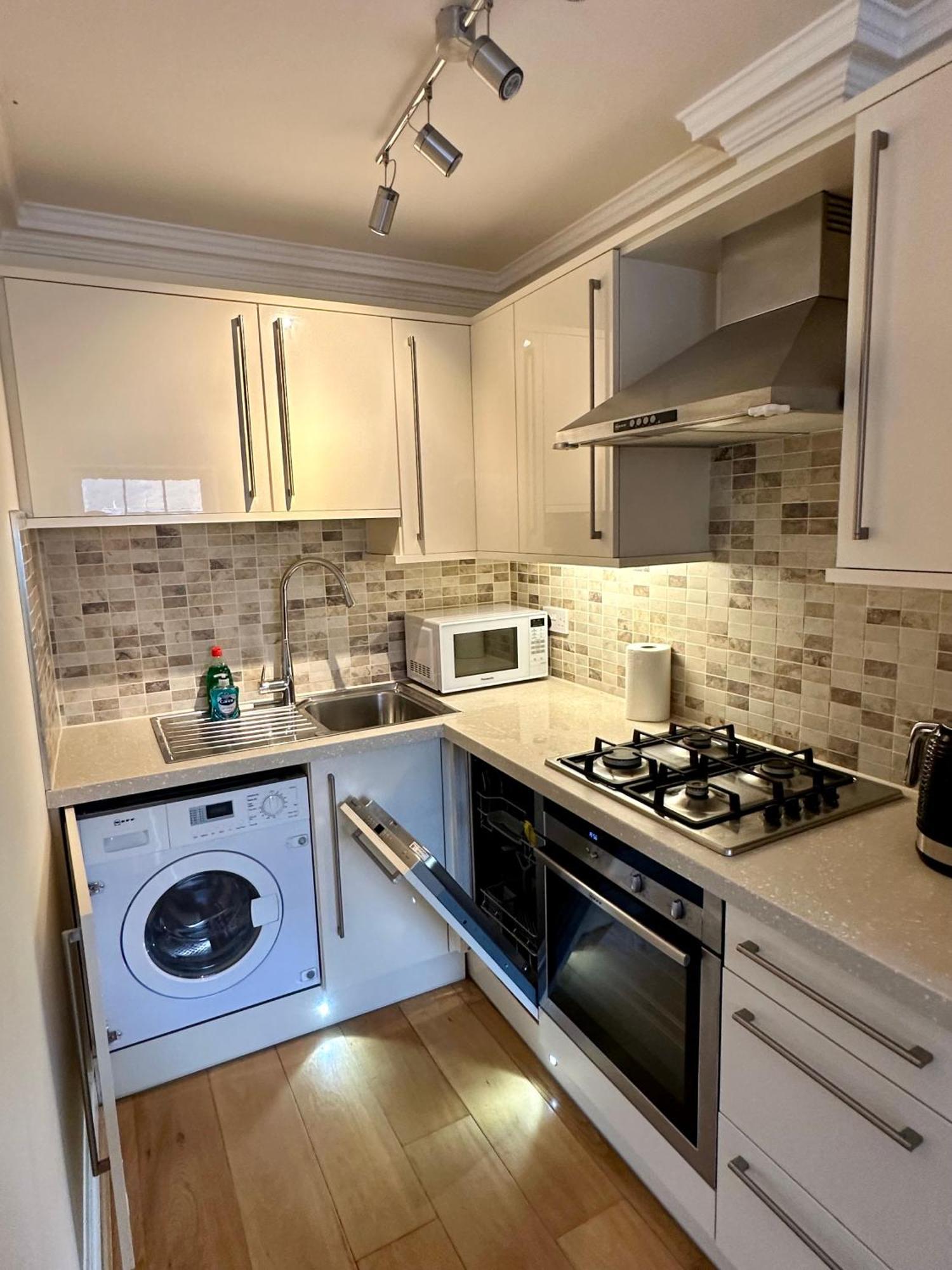 Lx Russell Square Apartments Лондон Екстериор снимка