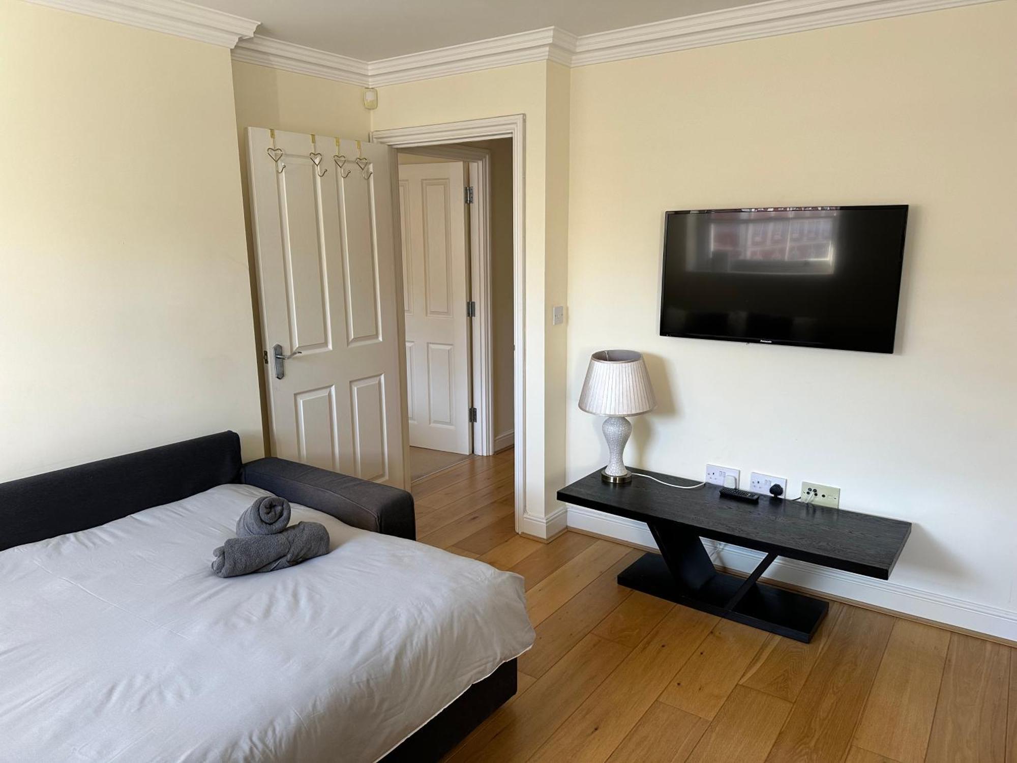 Lx Russell Square Apartments Лондон Екстериор снимка